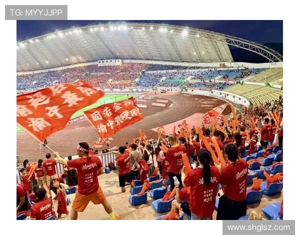 CCTV5全程直播世界杯精彩赛事 足球迷必看热血对决与经典瞬间